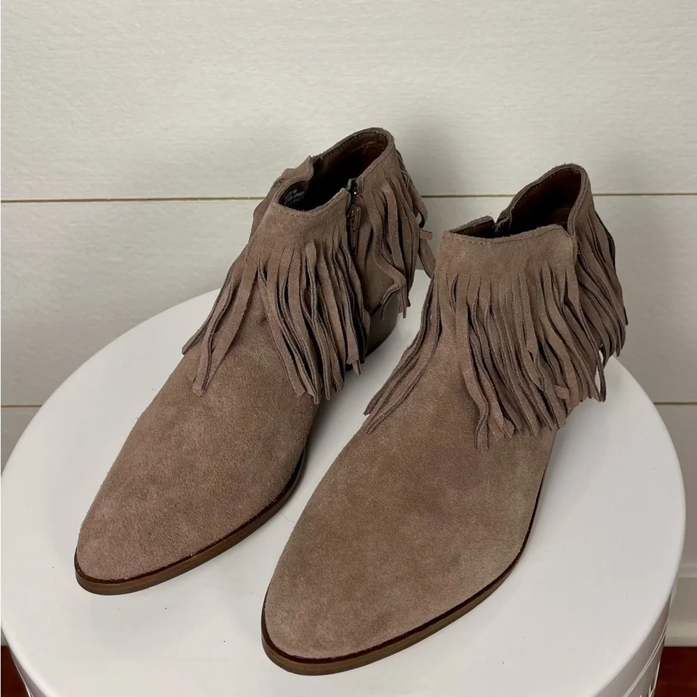 Taupe Steve Madden Ankle Boots With Fringe Size 9